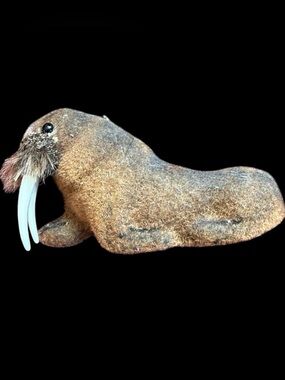 Wagner Kunstlerschutz flocked walrus figurine made in West Germany 1960
